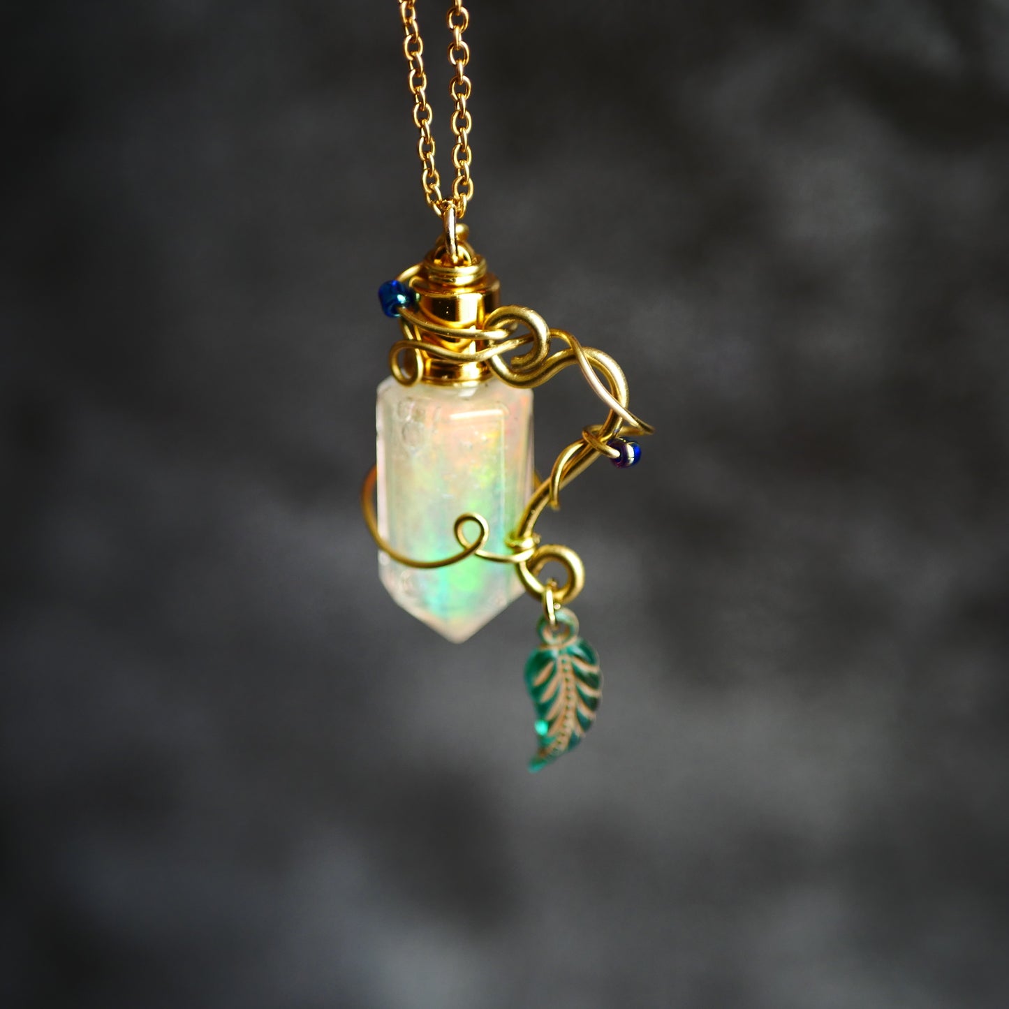 虹色の回復薬「potion」 クリスタルボトル