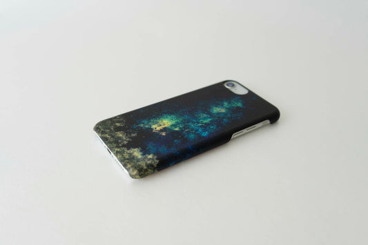 【スマホケース】緑色に輝く星空の、スマホケース