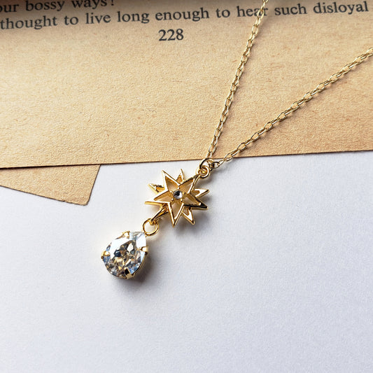 星雫のネックレス/雫型クリスタルストーン