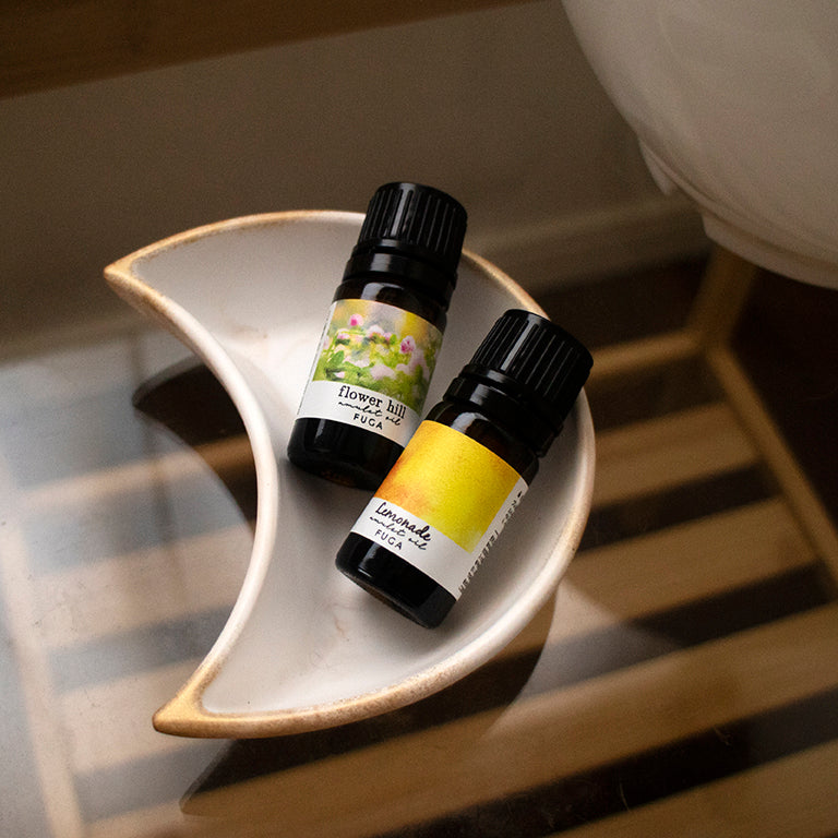 crescent moon stone | 三日月のトレイ型アロマストーン