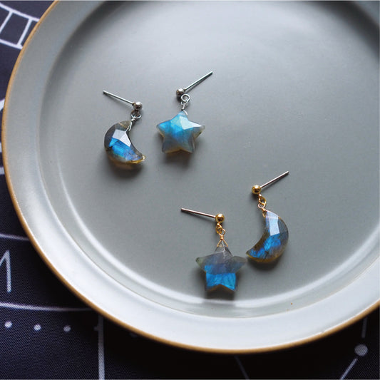 ラブラドライト 月×星の耳飾り／天然石アクセサリー