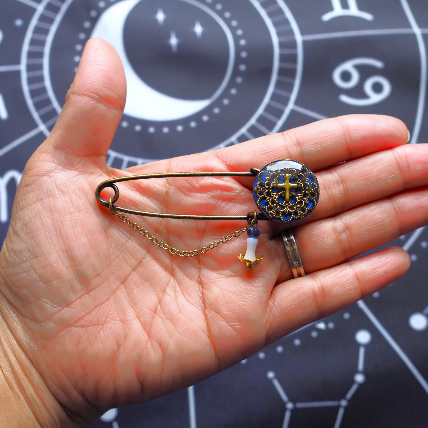 魔法陣ブローチ