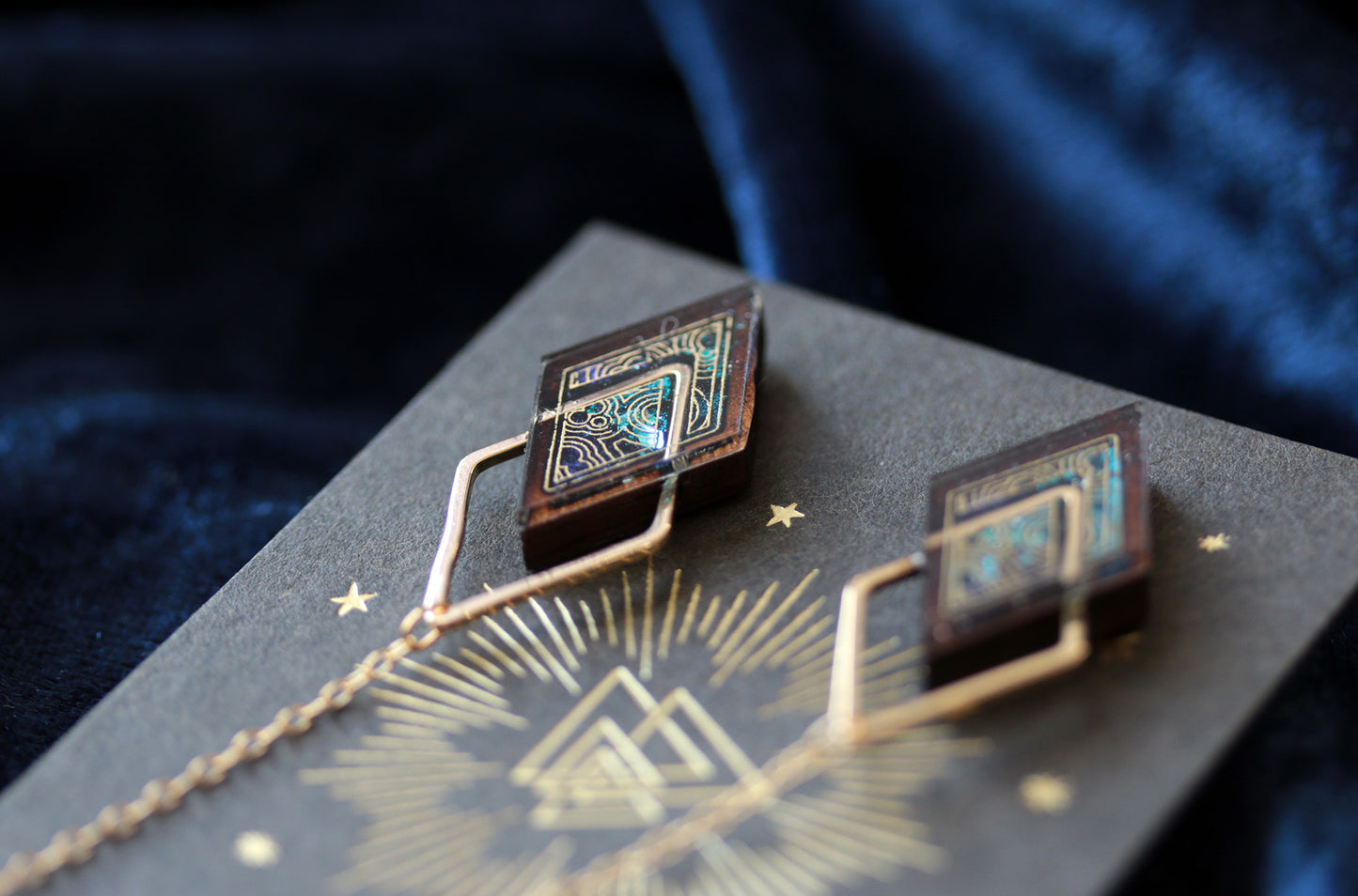 COSMIC AMBER DIA -BLUEMOON-