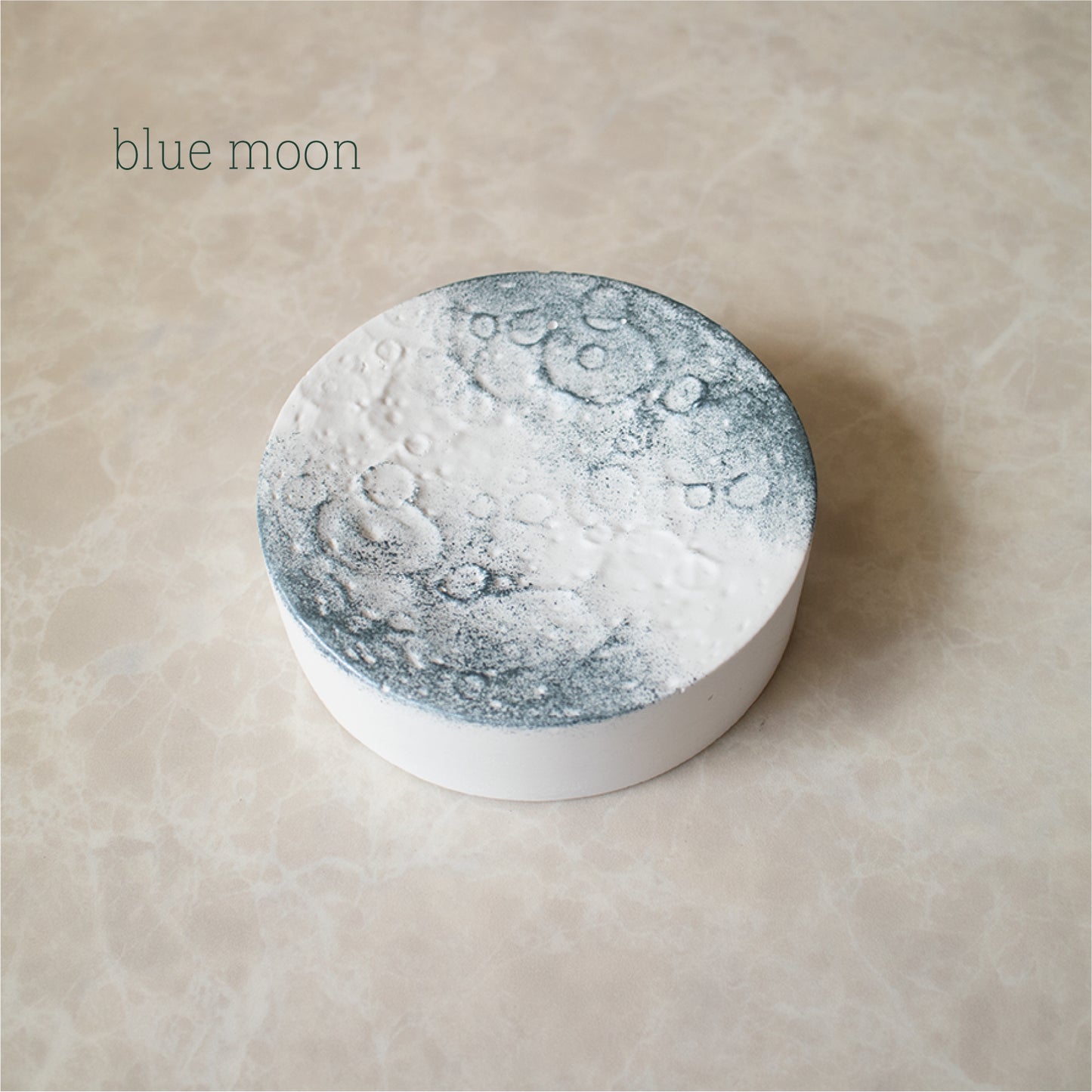 midnight moon stone | 夜半月のアロマストーン《香るインテリア》