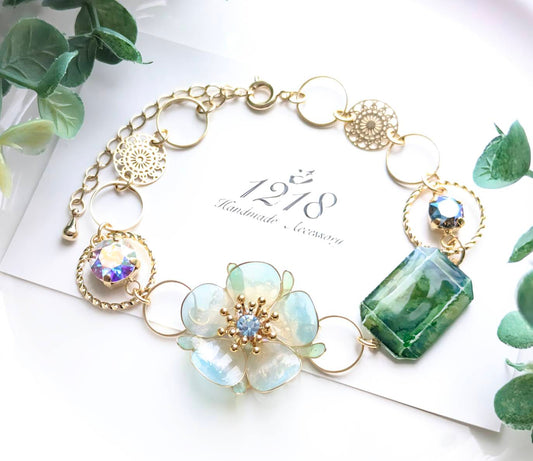 魔女の花庭の腕飾り　ブレスレット/ライトブルー