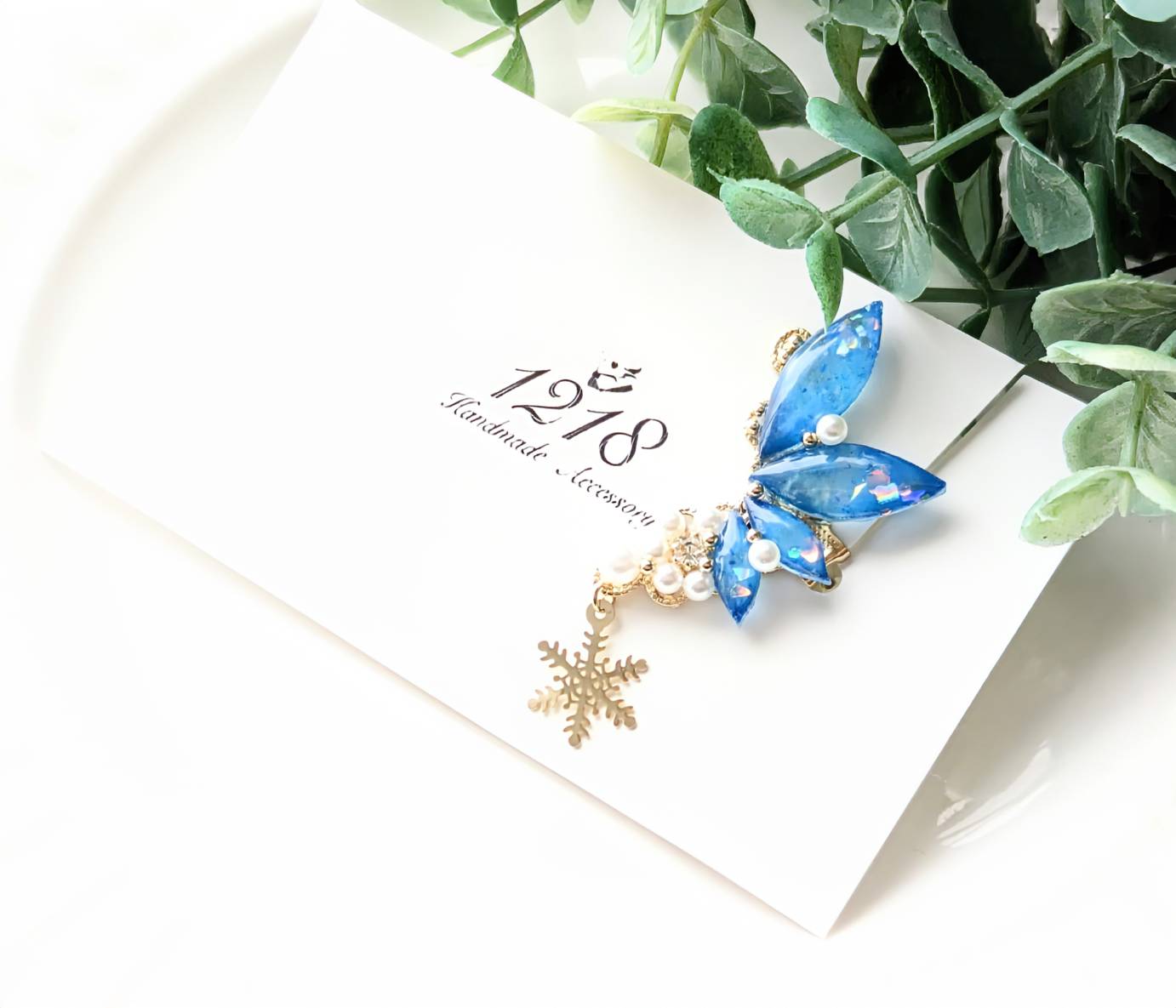 白銀に舞う雪の妖精　イヤーカフ