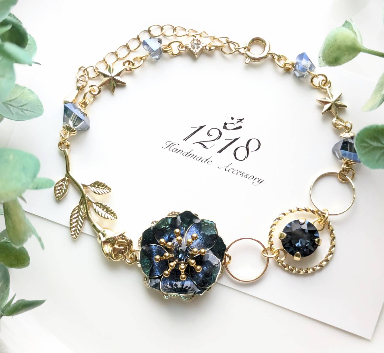 日差しを弾く夜の青　ブレスレット