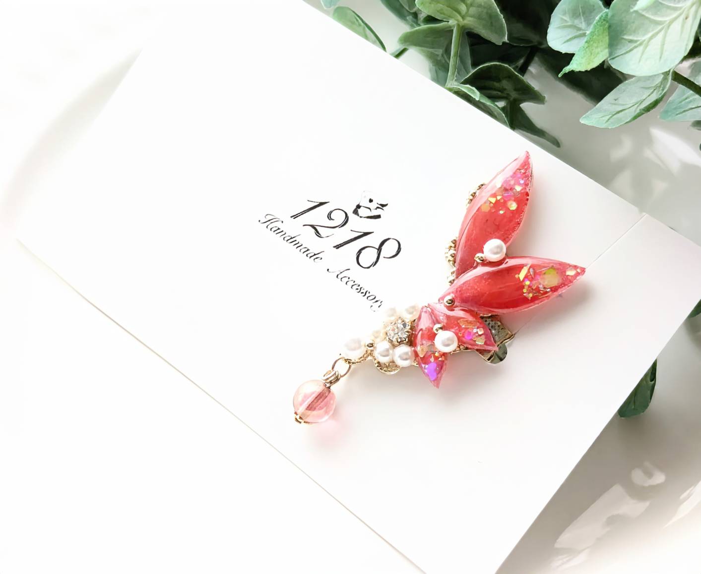 蜜を集める花の妖精　イヤーカフ