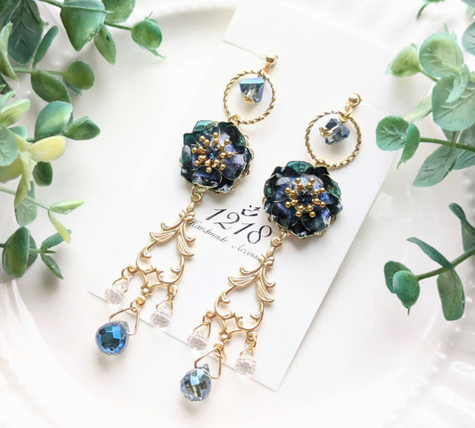 日差しを弾く夜の青　イヤリング・ピアス