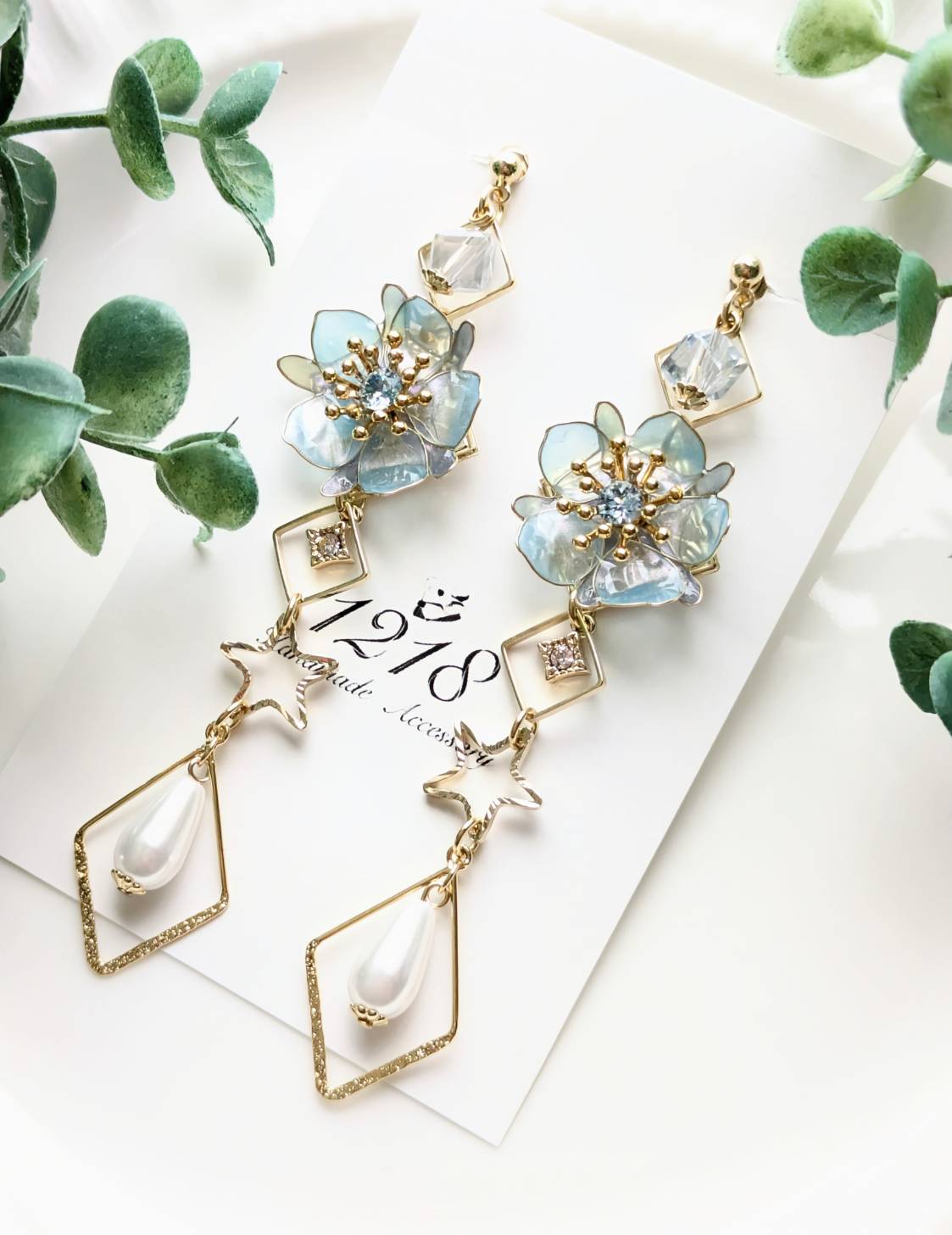 空を映した晴天の花　イヤリング・ピアス