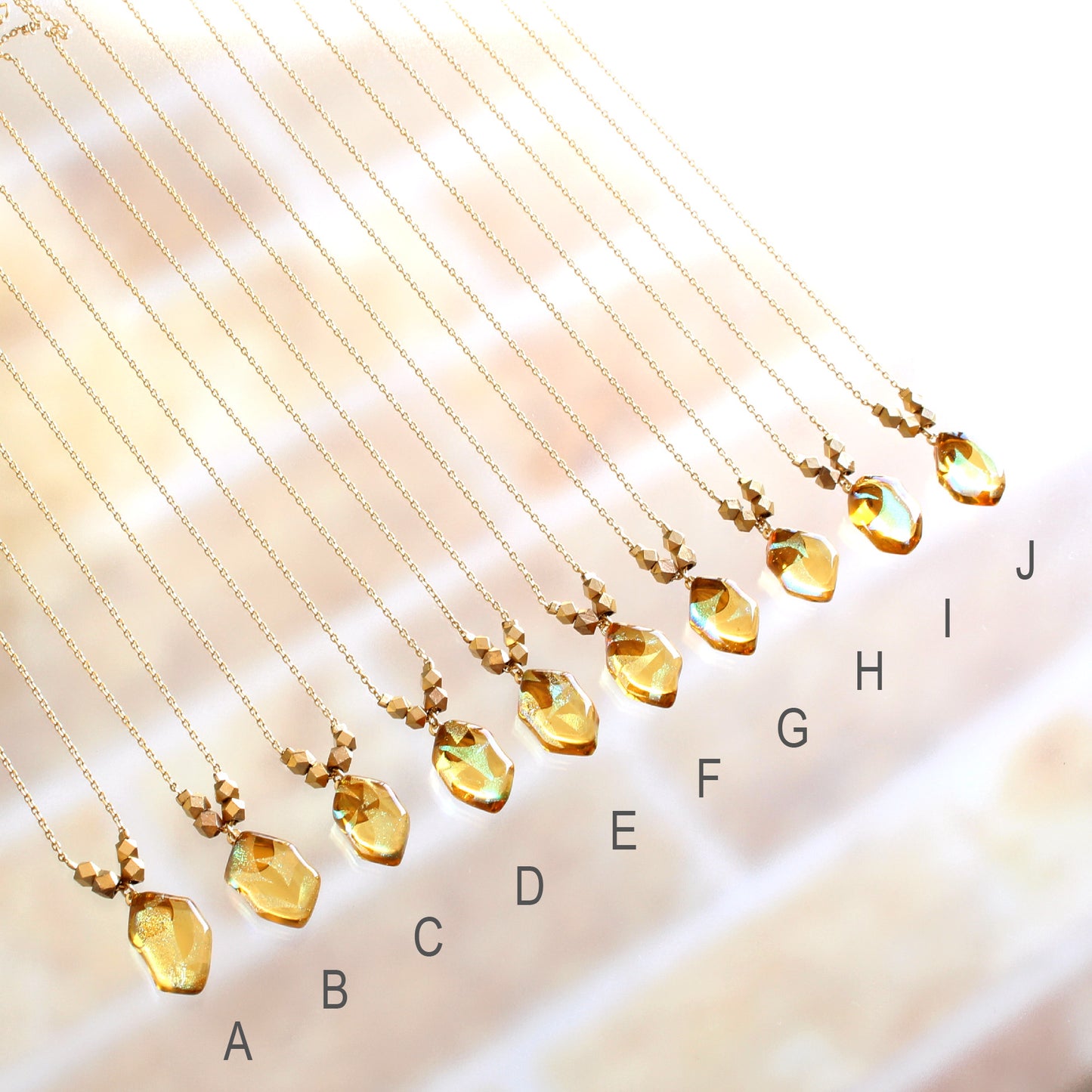 氷石glass ネックレス ~月下~