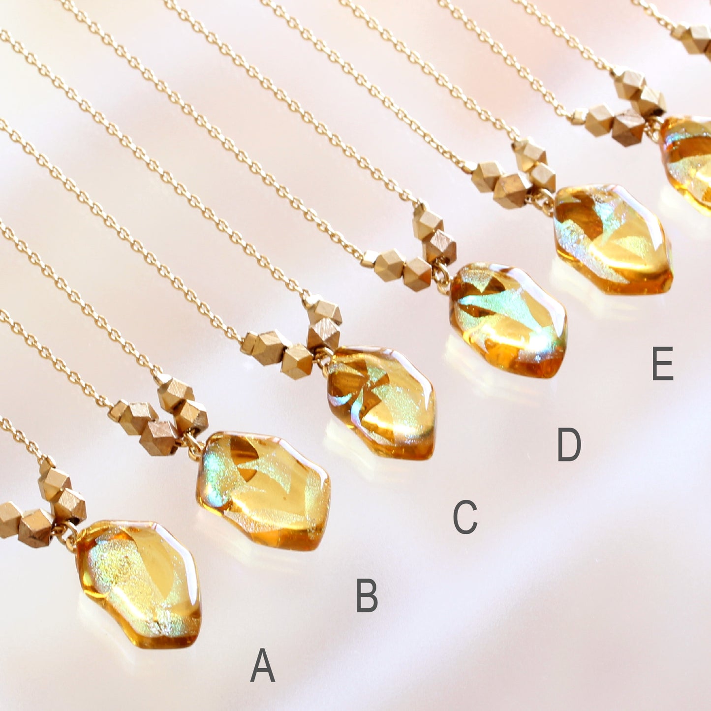 氷石glass ネックレス ~月下~