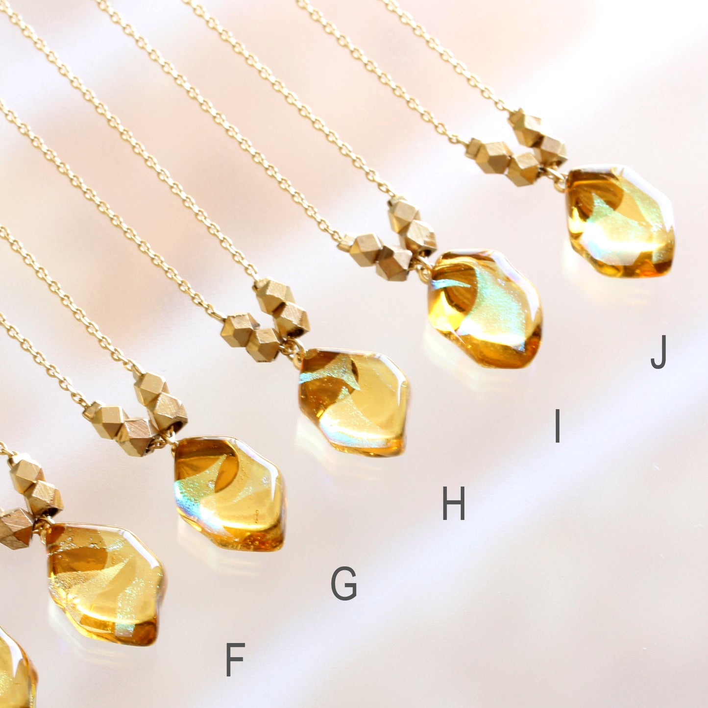 氷石glass ネックレス ~月下~