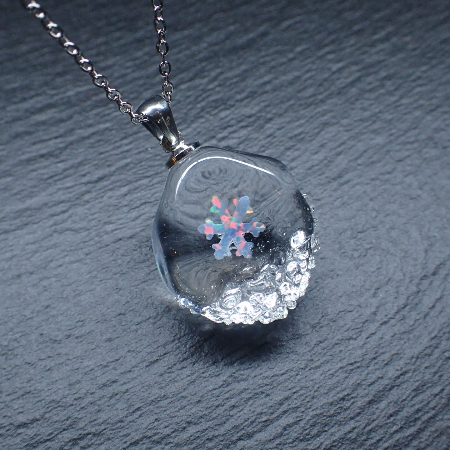 「雪の氷」ガラスペンダント