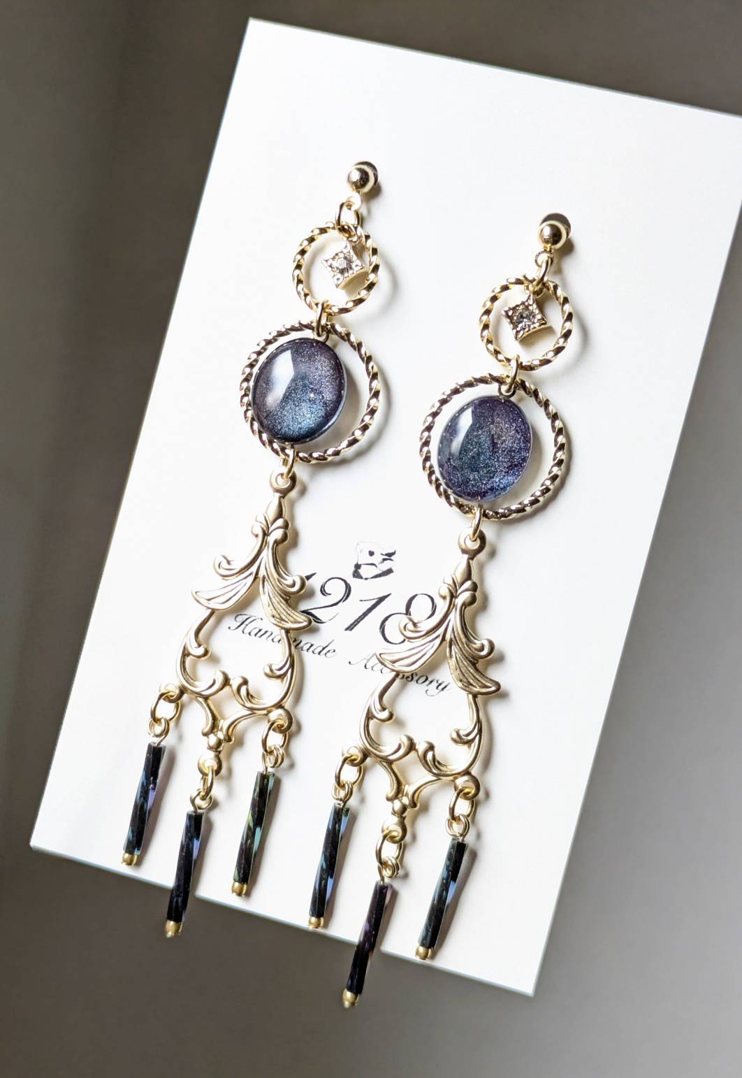 耳で華やぐ小宇宙　イヤリング・ピアス