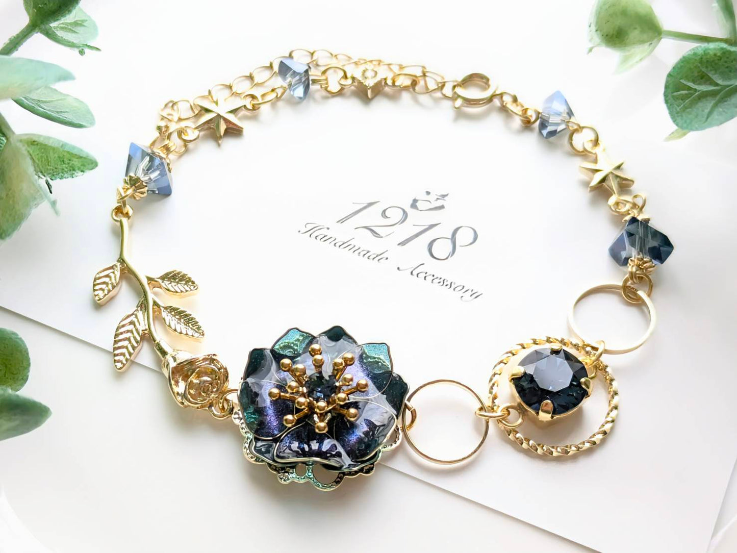 日差しを弾く夜の青　ブレスレット