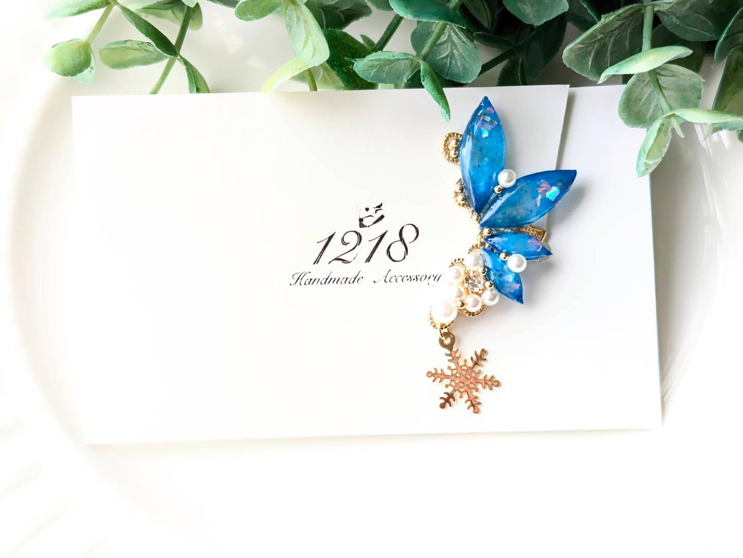 白銀に舞う雪の妖精　イヤーカフ