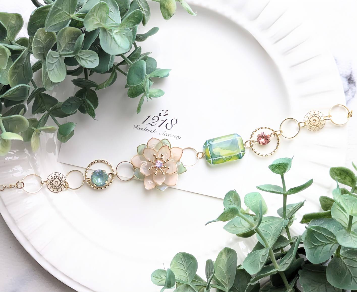 魔女の花庭の腕飾り　ブレスレット/ライトピンク