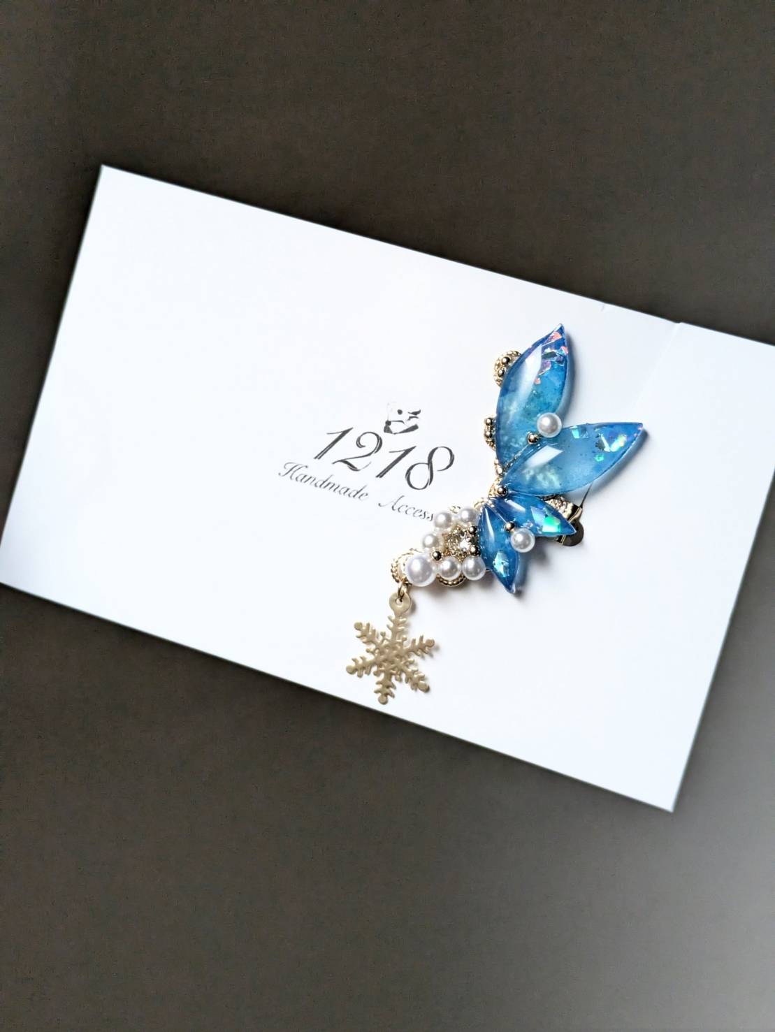 白銀に舞う雪の妖精　イヤーカフ