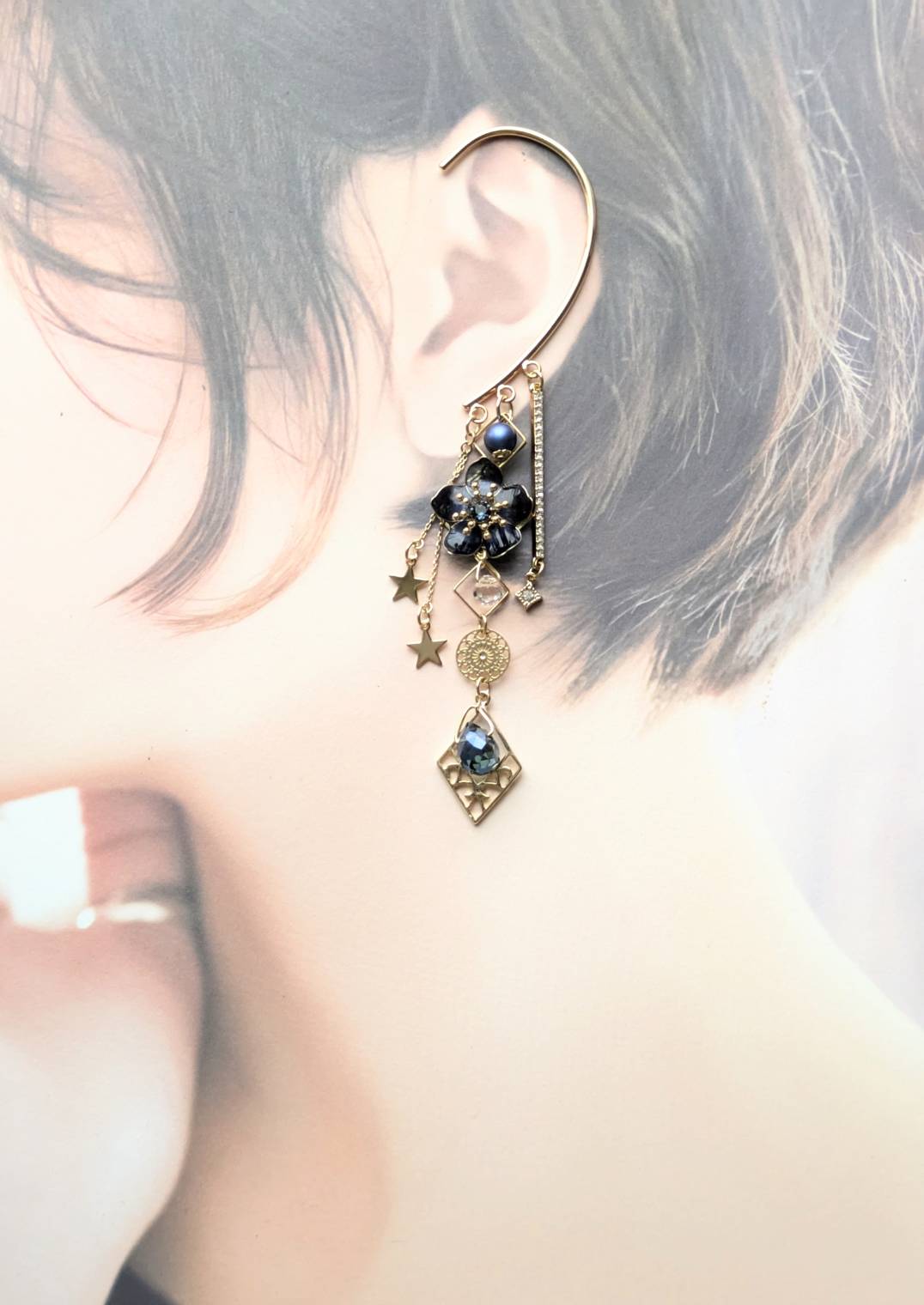 流れ星の青い花　イヤーフック　(左耳)