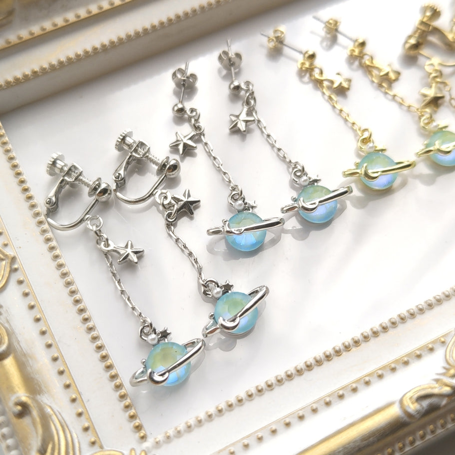 ミルキーブルー土星の耳飾り