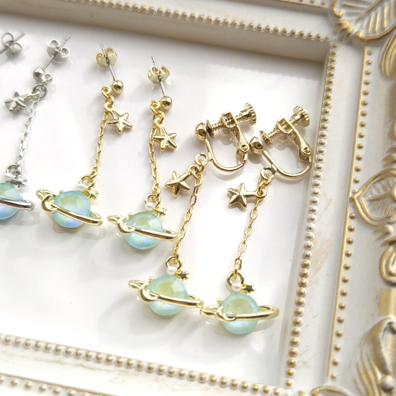 ミルキーブルー土星の耳飾り