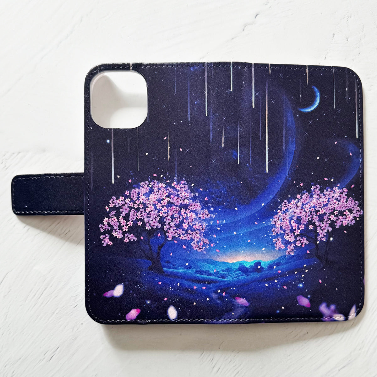 【手帳型iPhoneケース】夜桜と流星群の景色