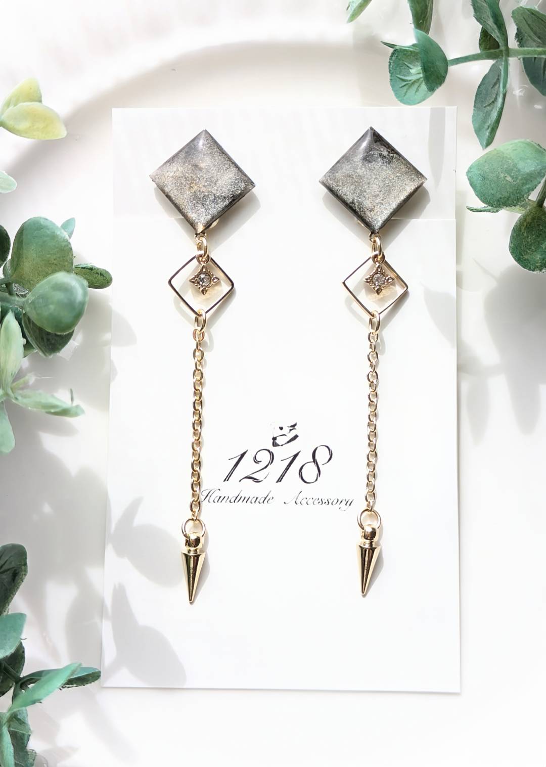 夜の黒は優しく寄り添う　イヤリング・ピアス