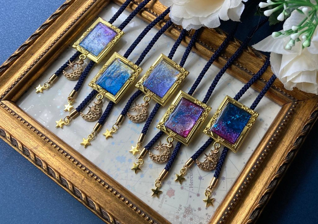 夜空の絵画ループタイ