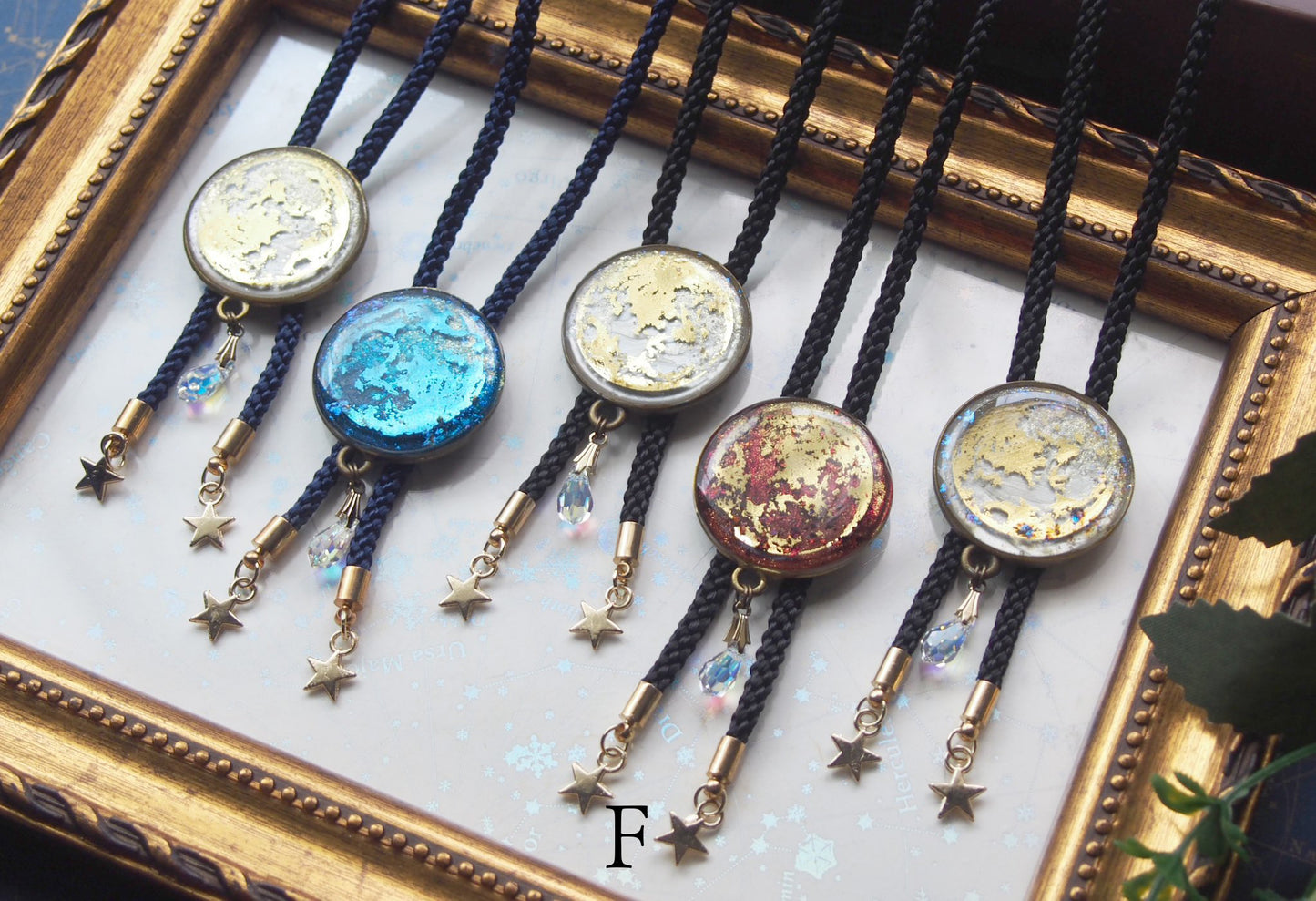 満月ループタイ　金