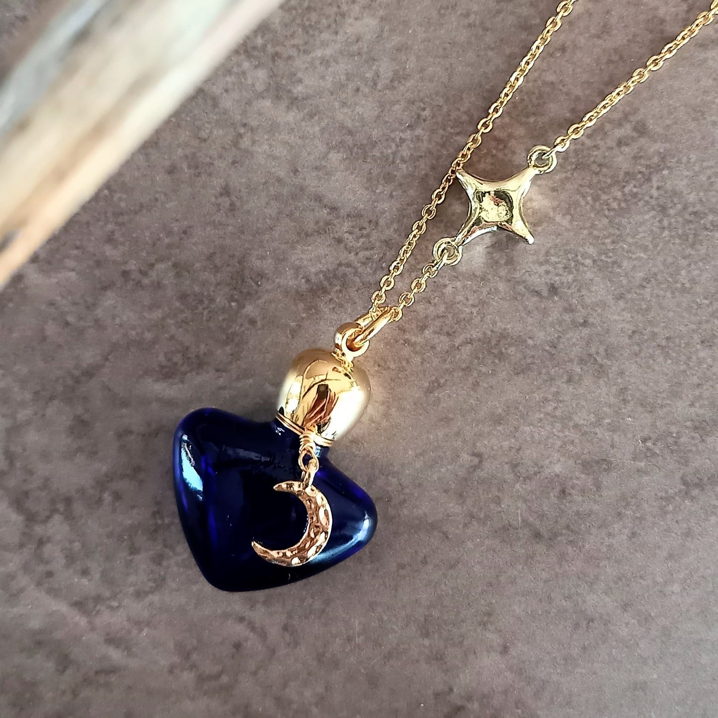 香水瓶ネックレス　ダスクハートボトル　Luna ex machina【シャボン玉ネックレスに変更可能】