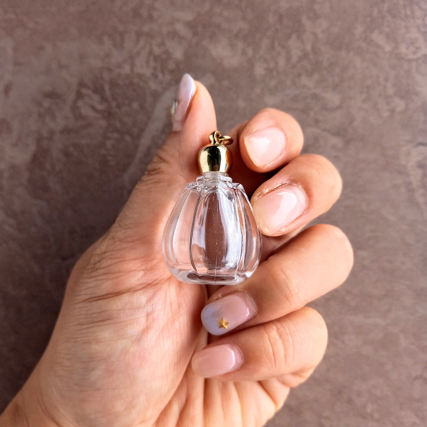 香水瓶ネックレス　チューリップボトル　Night Bazaar【ストームグラス・シャボン玉ネックレスに変更可能】