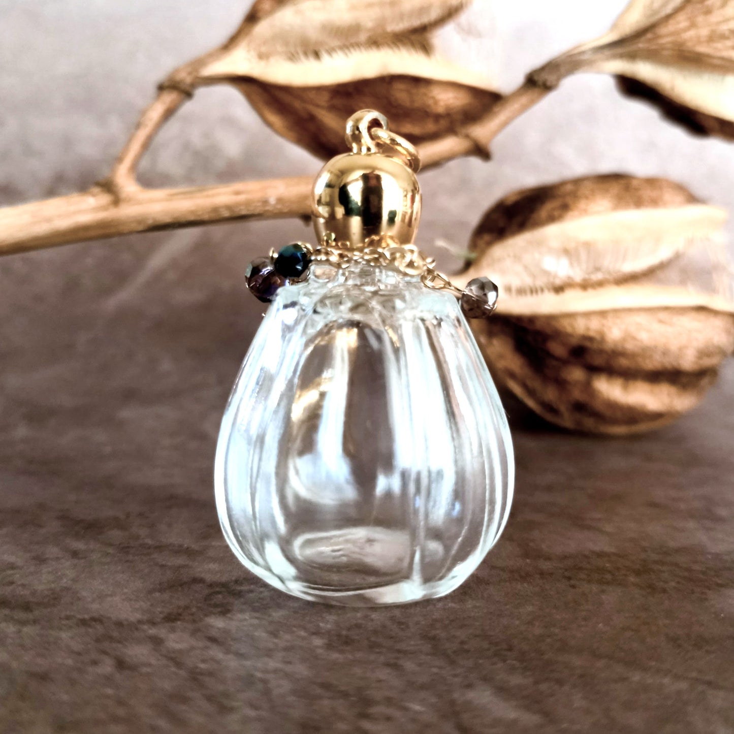 香水瓶ネックレス　チューリップボトル　Stella Festa【ストームグラス・シャボン玉ネックレスに変更可能】