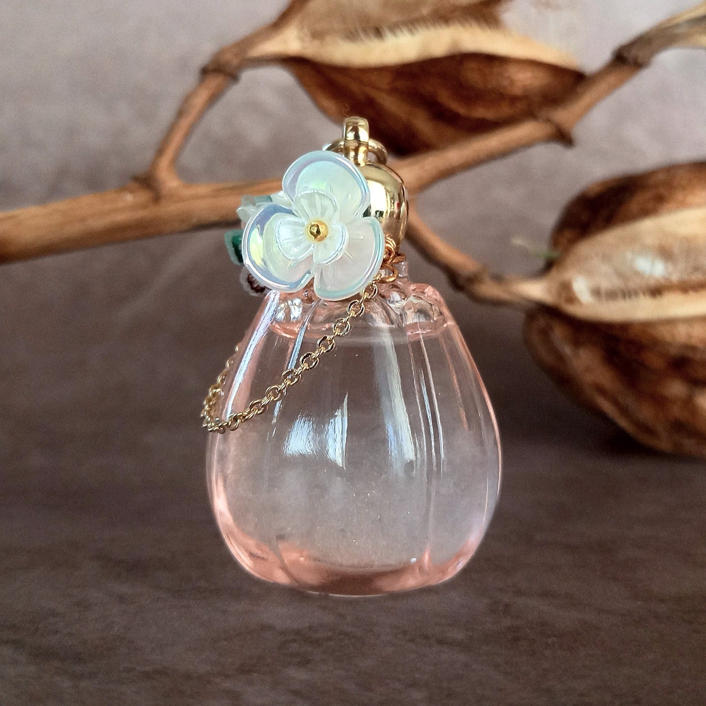 香水瓶ネックレス　ピンクチューリップボトル　Nocturne【ストームグラス・シャボン玉ネックレスに変更可能】