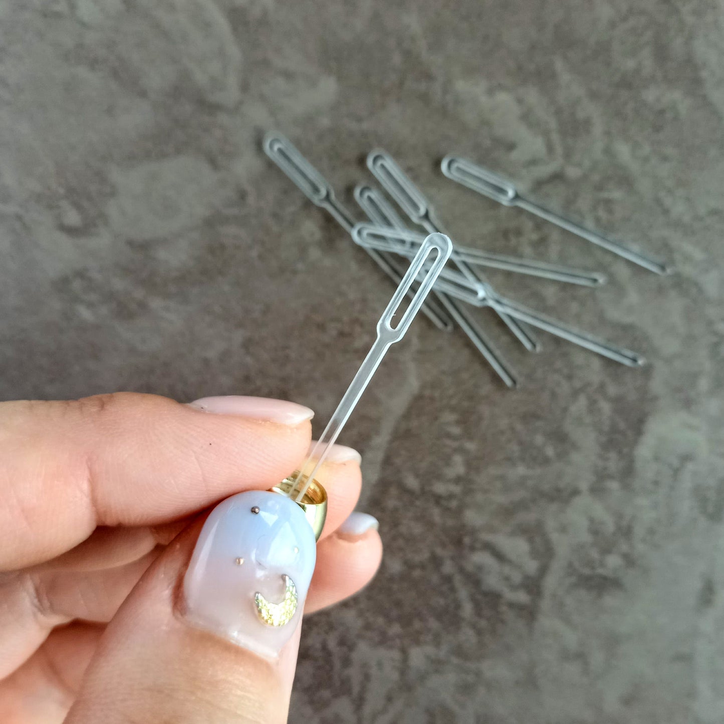 香水瓶ネックレス　ピンクチューリップボトル　Nocturne【ストームグラス・シャボン玉ネックレスに変更可能】