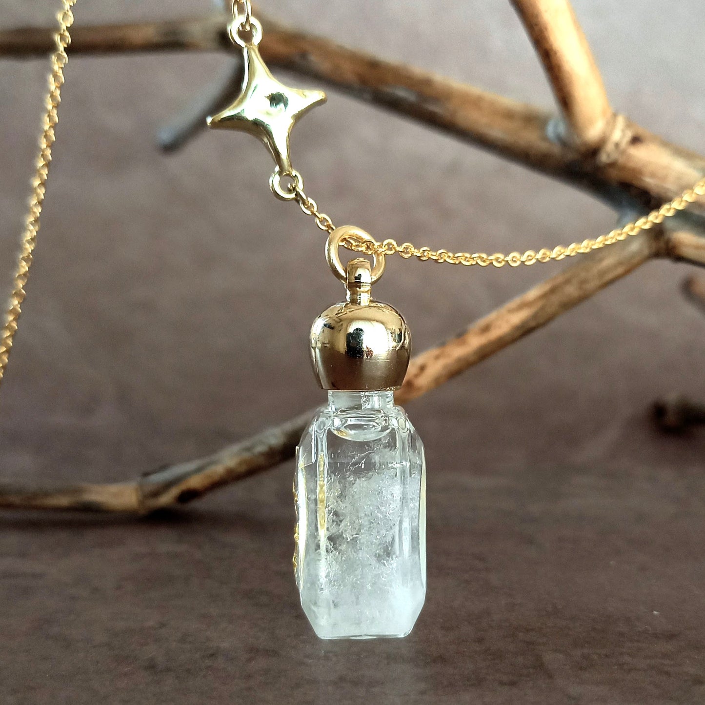 香水瓶ネックレス　エメラルドボトル　Pleiades【ストームグラス】