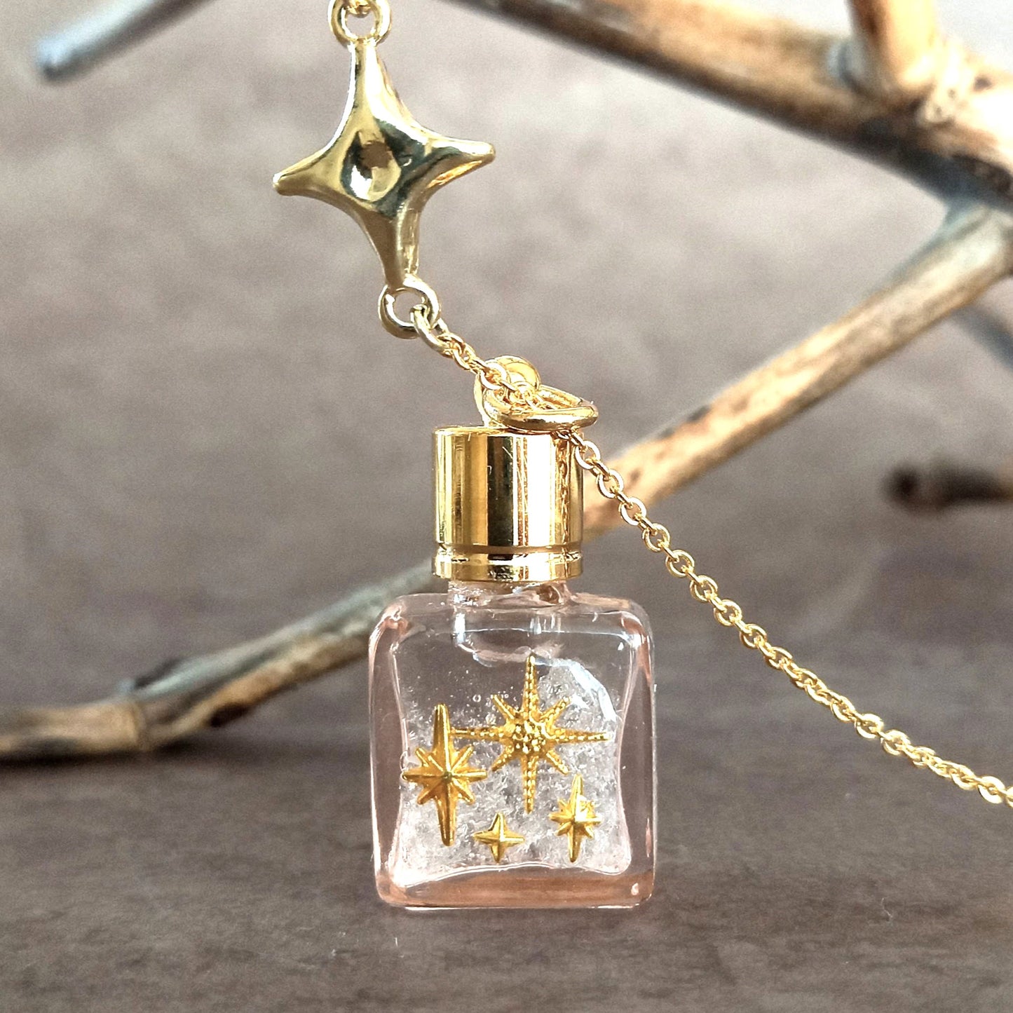 香水瓶ネックレス　スクエアピンクボトル　Pleiades【ストームグラス】