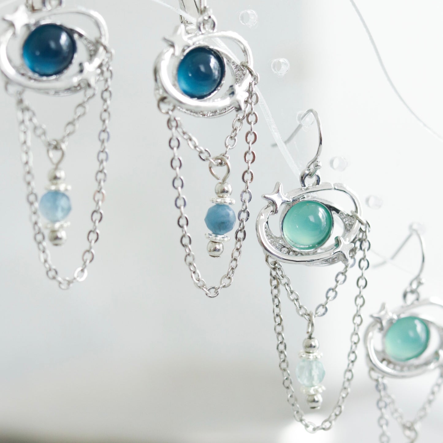 Saturn Auraピアス/イヤリング