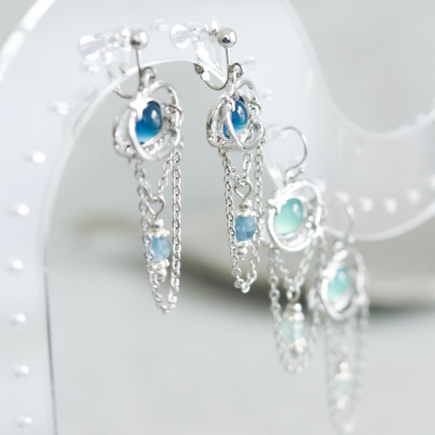 Saturn Auraピアス/イヤリング