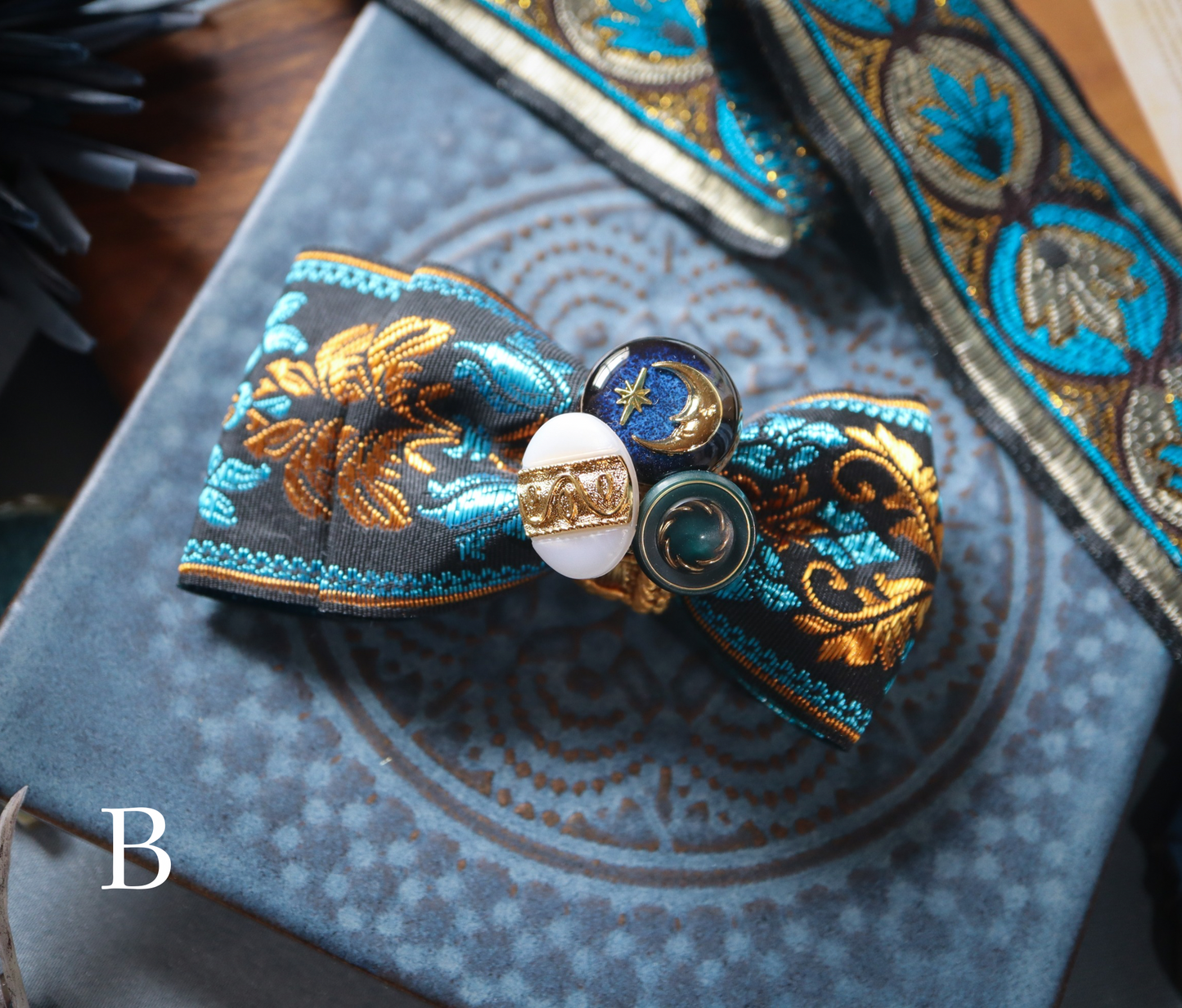 Night Spell（ヘアクリップ）