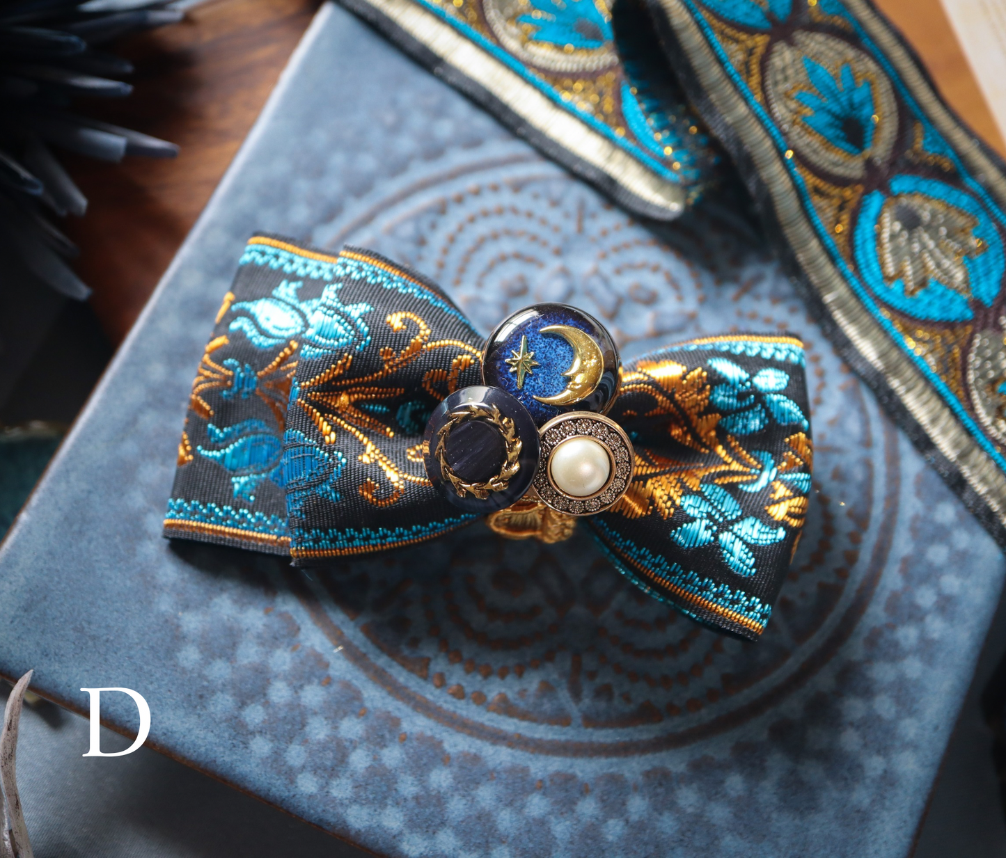 Night Spell（ヘアクリップ）