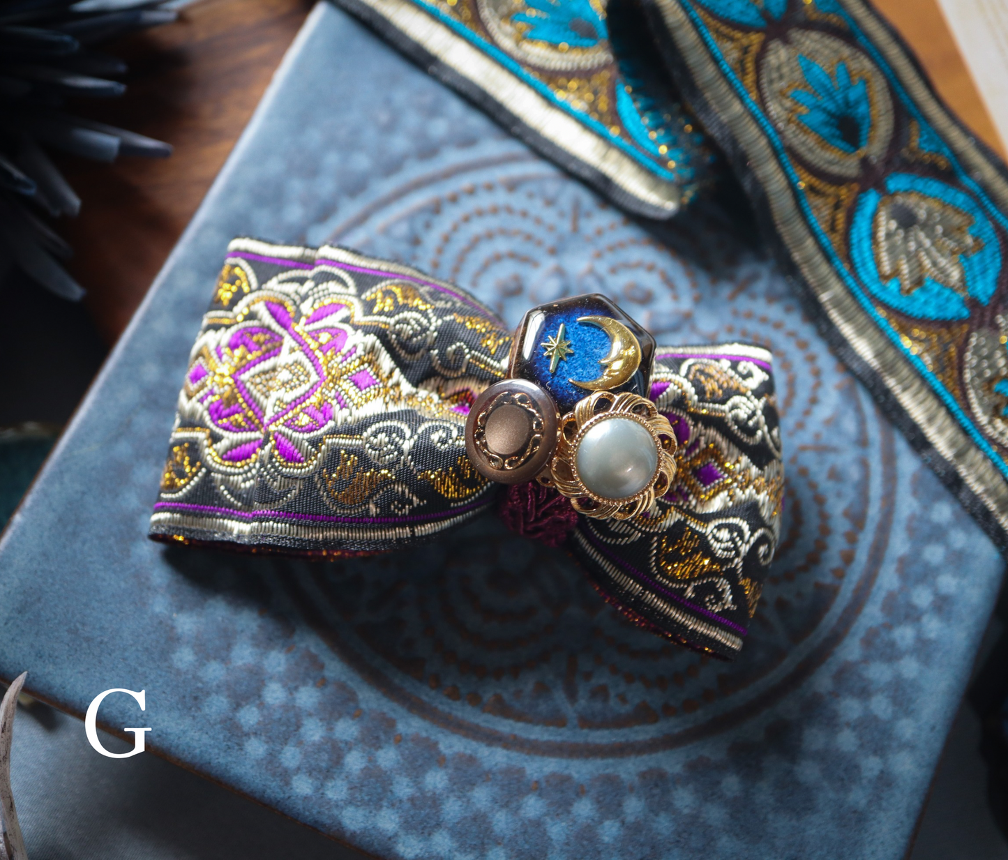 Night Spell（ヘアクリップ）