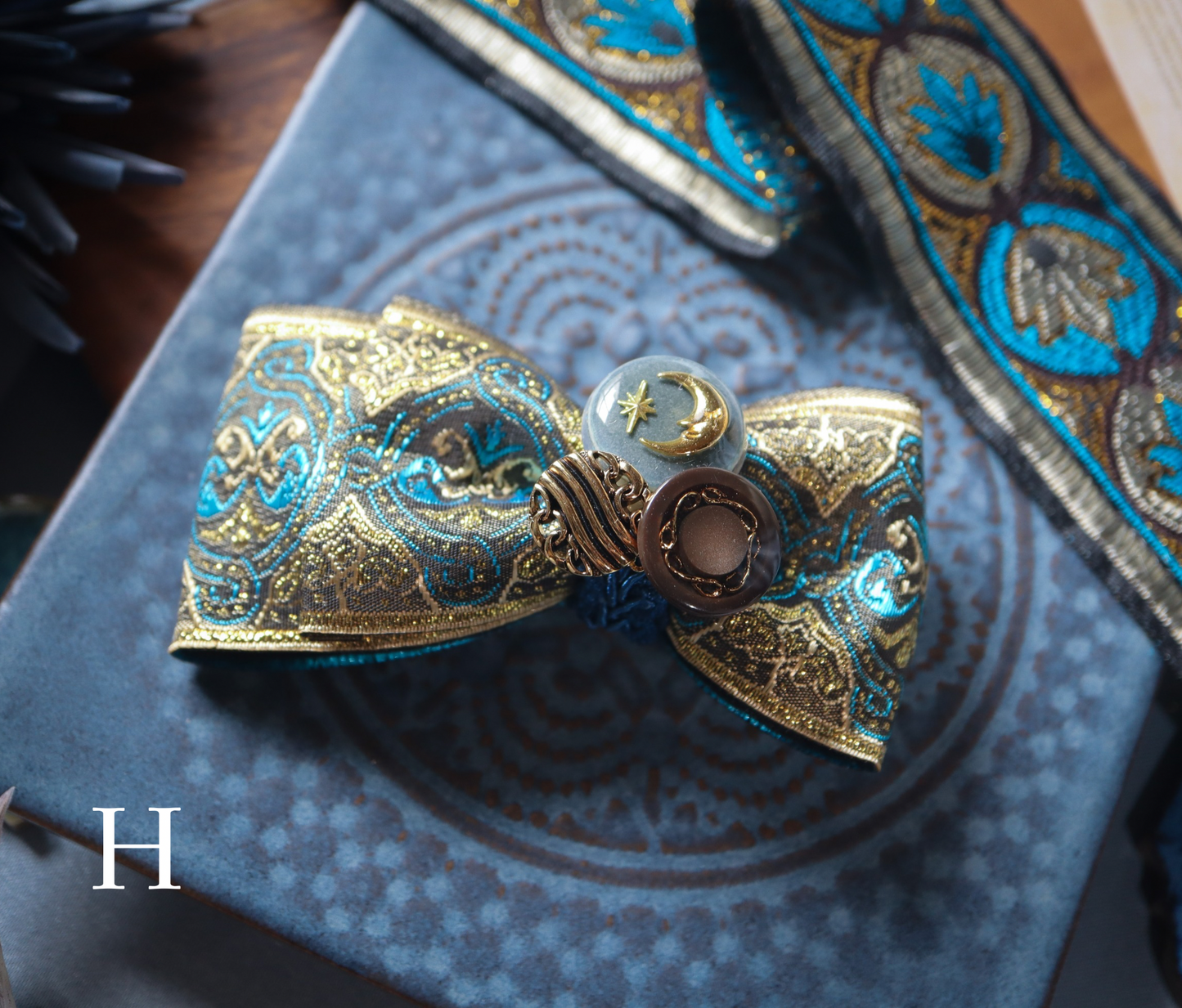 Night Spell（ヘアクリップ）