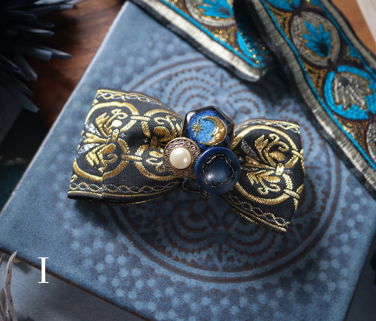 Night Spell（ヘアクリップ）