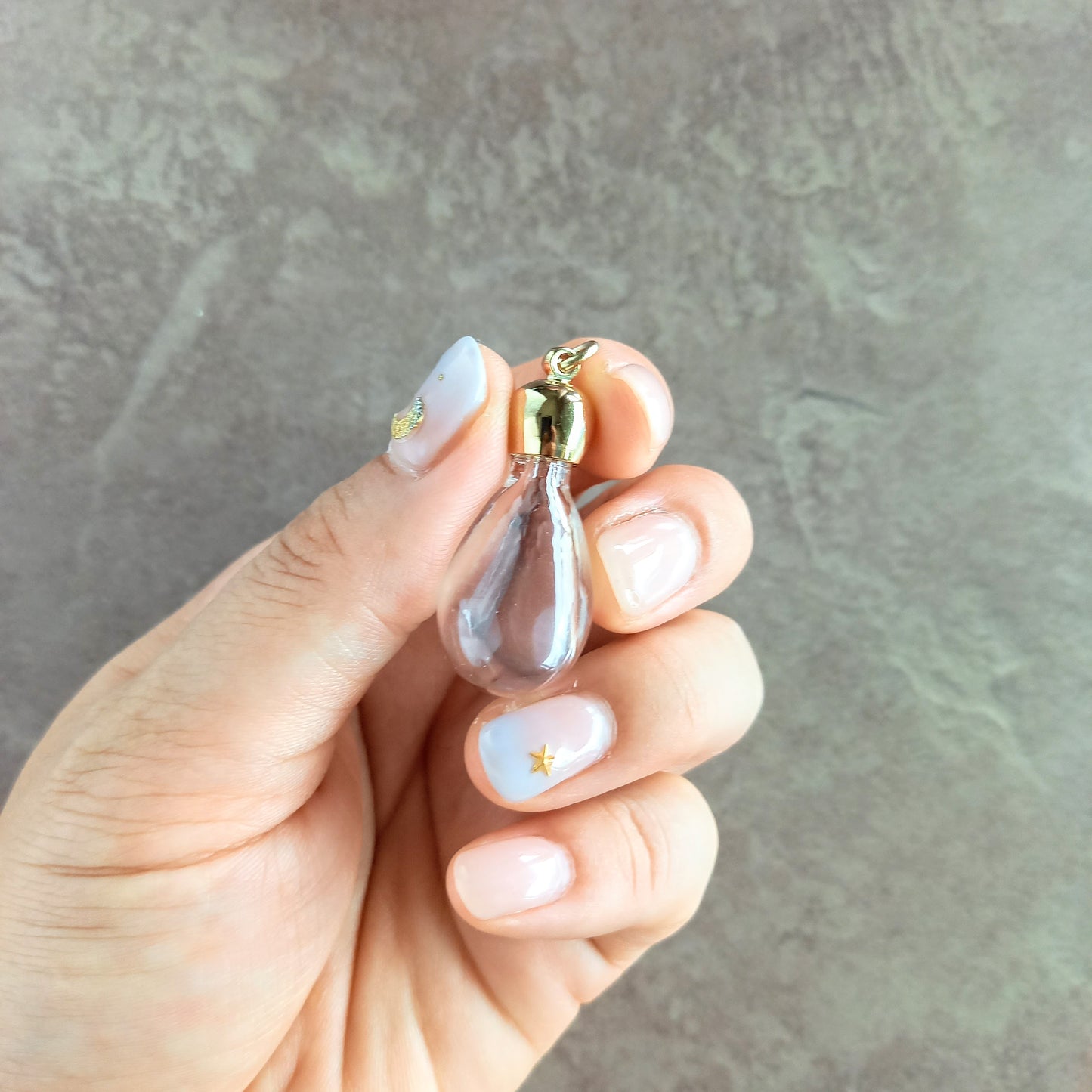 香水瓶ネックレス　ドロップボトル　Spica【ストームグラス・シャボン玉ネックレスに変更可能】