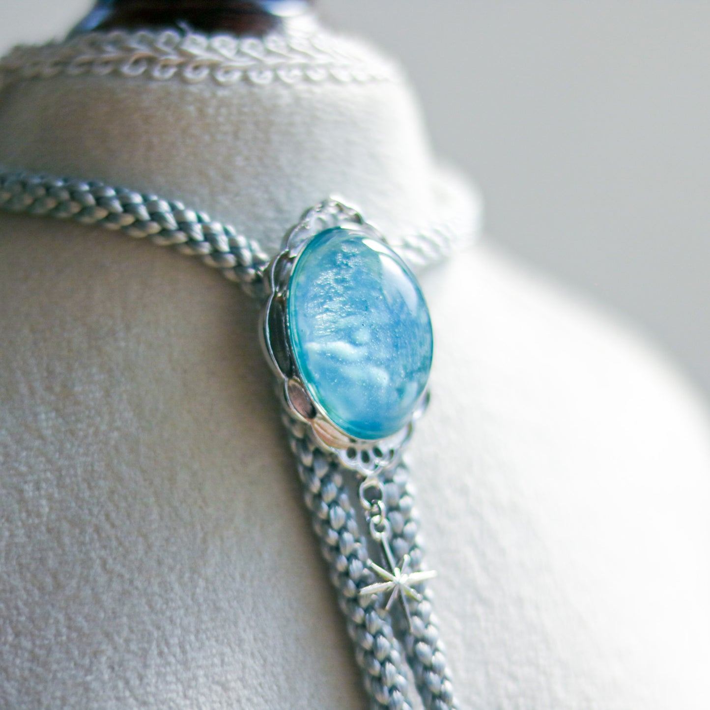 [stained glass candy] loop tie / 雲と青空 -silver-