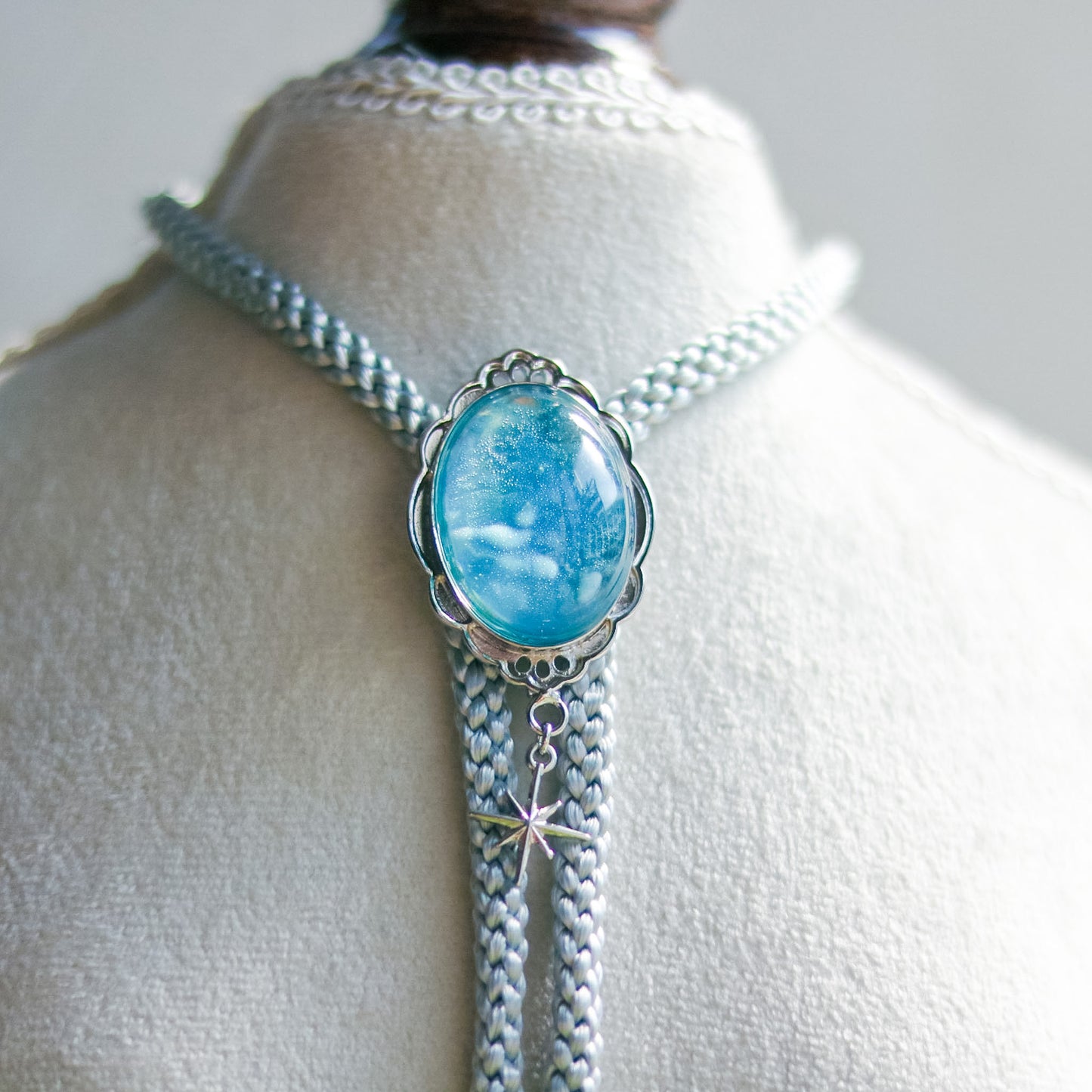 [stained glass candy] loop tie / 雲と青空 -silver-