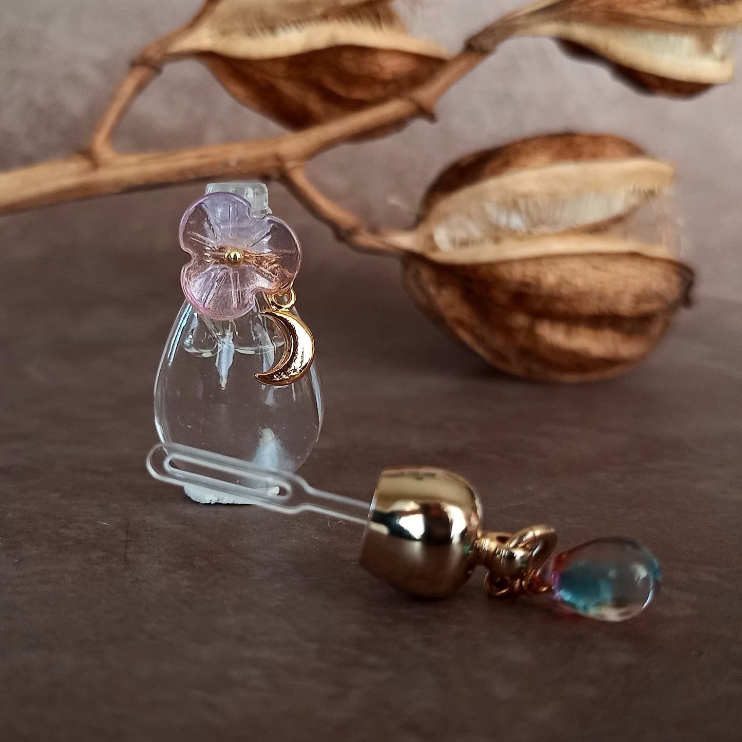 香水瓶ネックレス　ドロップボトル　Violetta【ストームグラス・シャボン玉ネックレスに変更可能】