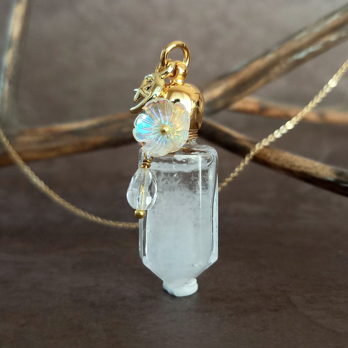香水瓶ネックレス　クリスタルポイントボトル　Odyssey【ストームグラス・シャボン玉ネックレスに変更可能】