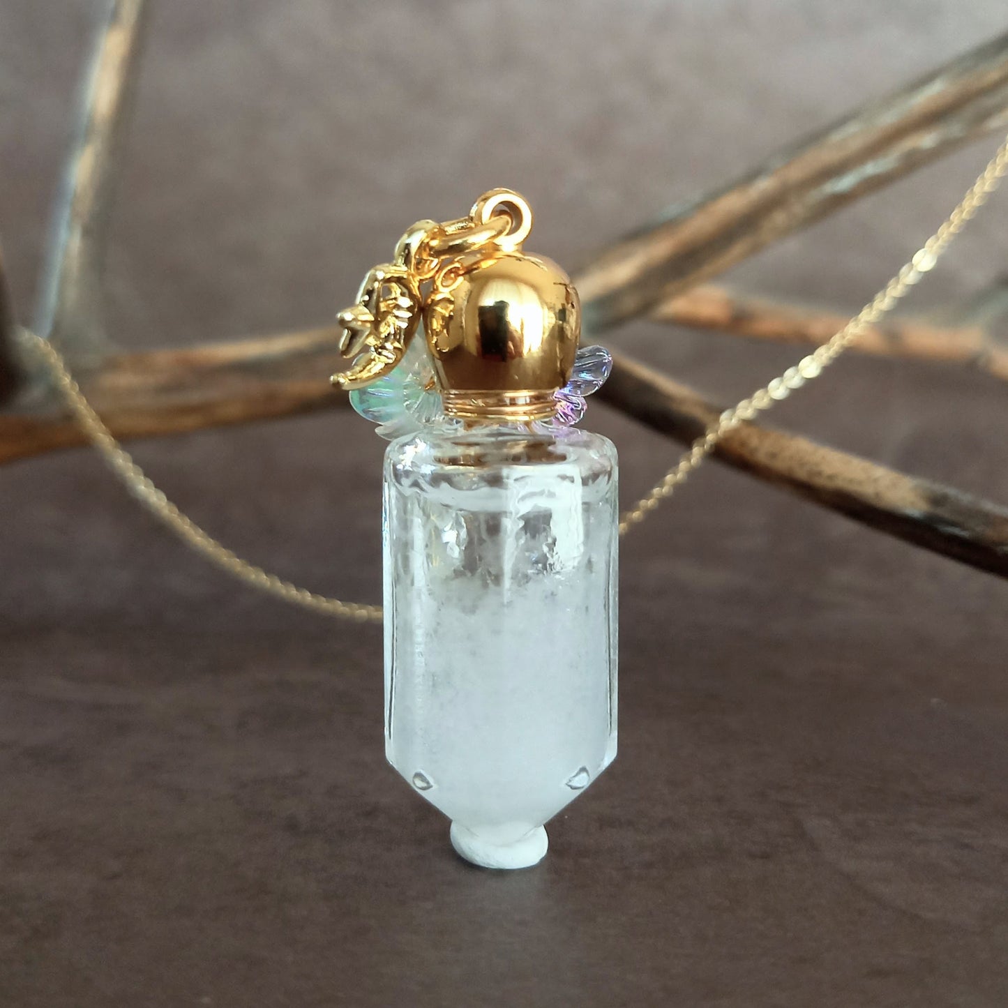 香水瓶ネックレス　クリスタルポイントボトル　Odyssey【ストームグラス・シャボン玉ネックレスに変更可能】